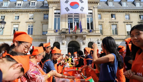 Paris 15th Arrondissement Makes History, Declares 'Kimchi Day' as Official Commemorative Day