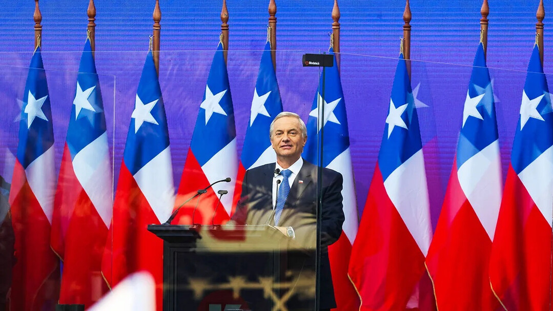 Chile Heads to Runof...