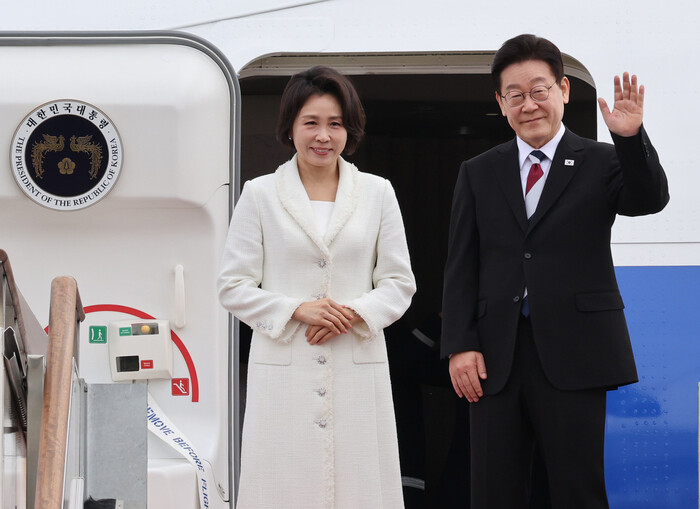 President Lee Embarks on State Visit to Singapore and Philippines, Aiming to Expand AI Cooperation