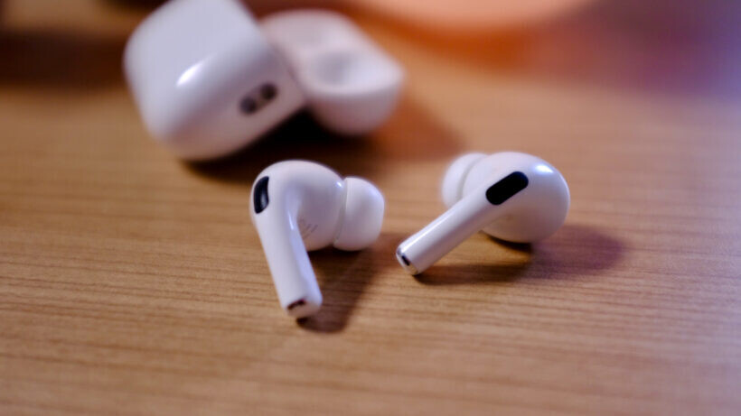 Apple Eyes 2026 Laun...