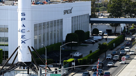Retail Investors Face Strict Penalties for 'Flipping' SpaceX IPO Shares