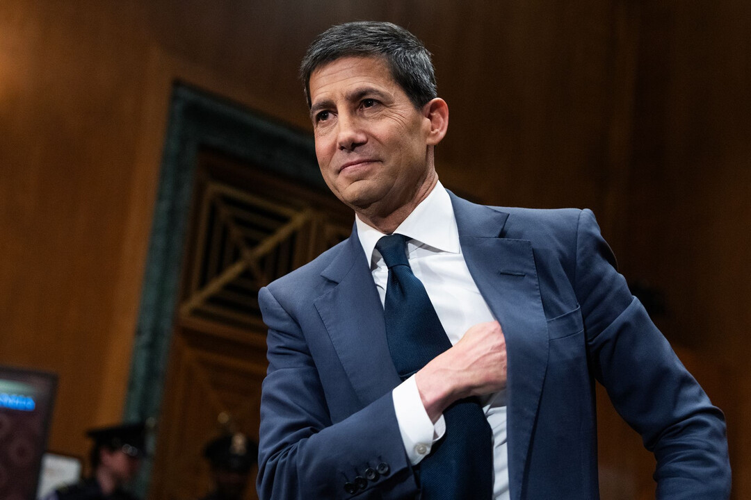 Fed Maintains Rates, But Shifts to Hawkish Stance Under Chair Warsh
