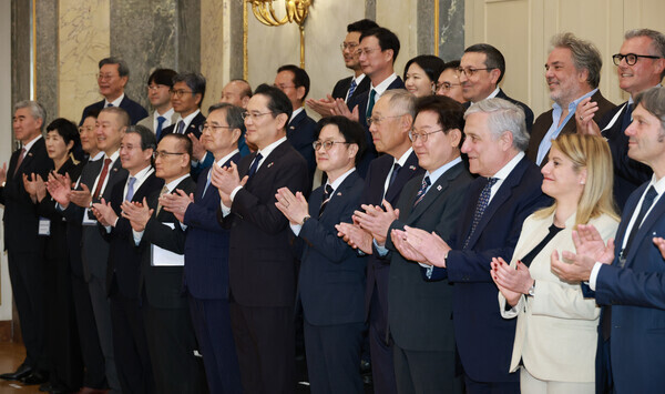 President Lee Steps ...