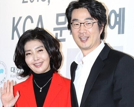 Medical Expert Yeo Esther’s Husband Hong Hye-geol Debunks Absurd "Chinese Overseas" Rumors by Revealing an Illustrious Family History Spanning Generations