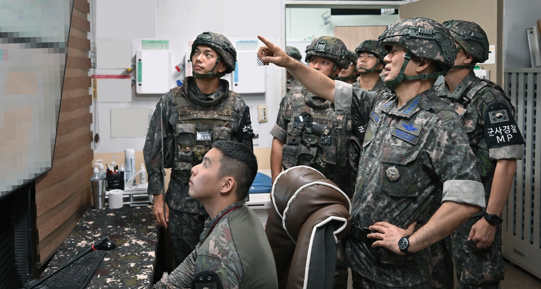 ROK-U.S. Military Leadership Jointly Inspects Eastern Frontline Amid Frequent North Korean Violations of the Military Demarcation Line 