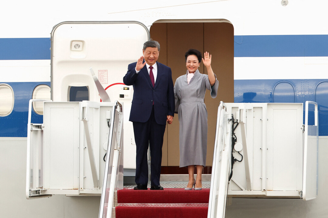 Xi Jinping Arrives i...
