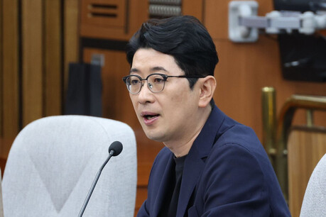 Is Joo Jin-woo's worst enemy his past self? 