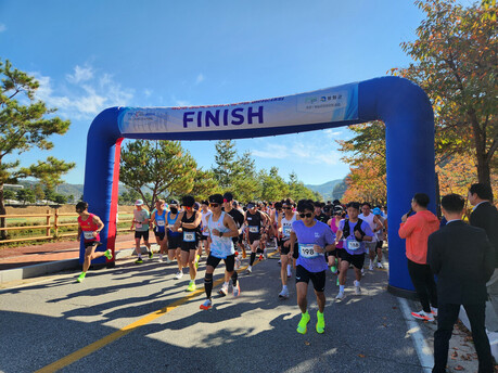 350 Gyeongsangbuk-do Public Officials Gather to Run and Strengthen Harmony in Clean Bonghwa