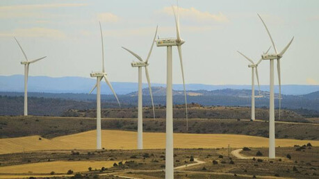 Thriving Despite the Middle East Shock... Spain Tames Electricity Bills and Revives Manufacturing Through Wind Power