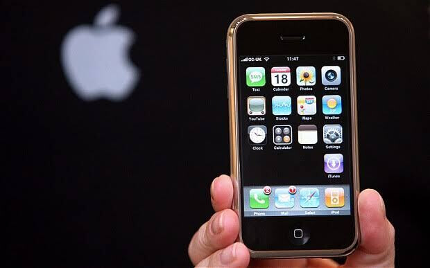 "IPhones on Sale for Just 200 Won"... Why They Started a 'Tearful Clearance'