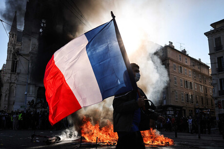 France’s Fiscal Instability: A Blessing in Disguise for South Korea’s Bond Market?