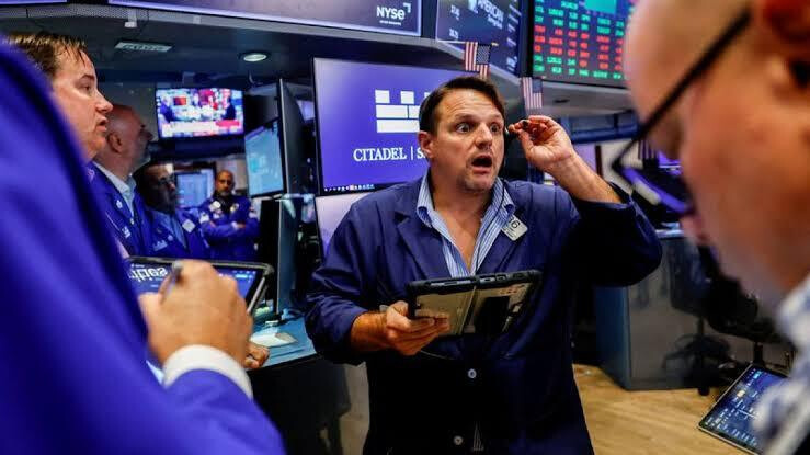 Wall Street Falls as Middle East Escalation Fears and Surging Oil Prices Send Dow Down 1.2%